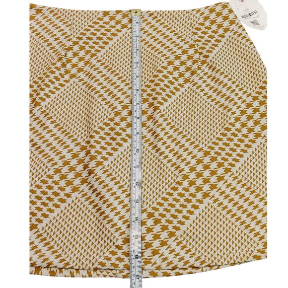 NWT Altar'd State Mini Skirt Geo Print High Rise Yellow USA Made Womens Large - Picture 6 of 7
